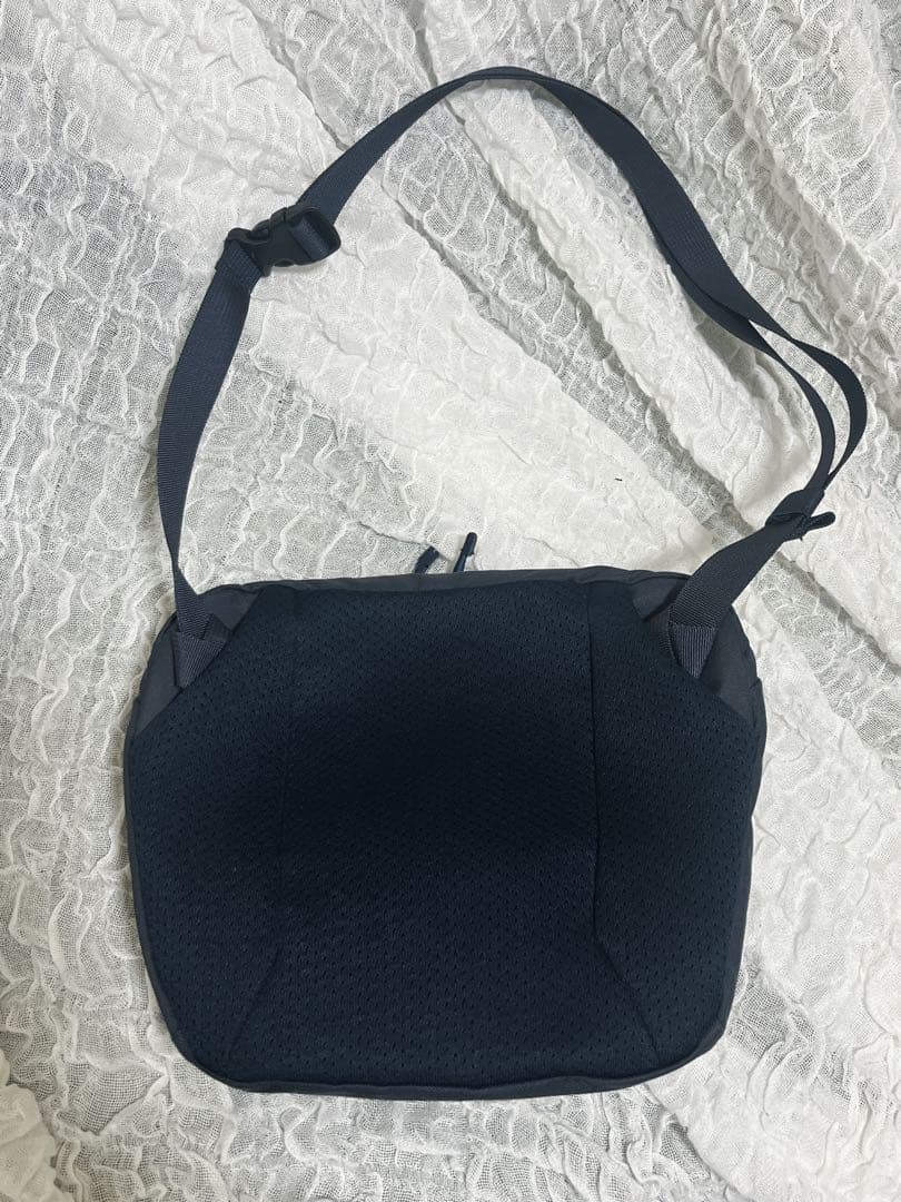 ARC'TERYX mantis 2 ショルダーバッグ ブラックサファイア