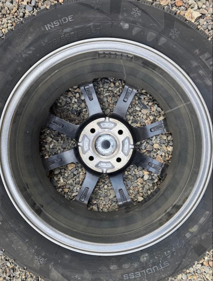 【2024年製！バリ溝】175/65R15 スタッドレス HIFLY 4本セット