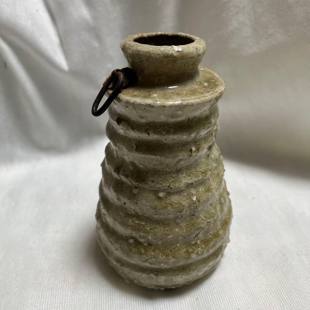 スパイラルデザイン 陶製花瓶