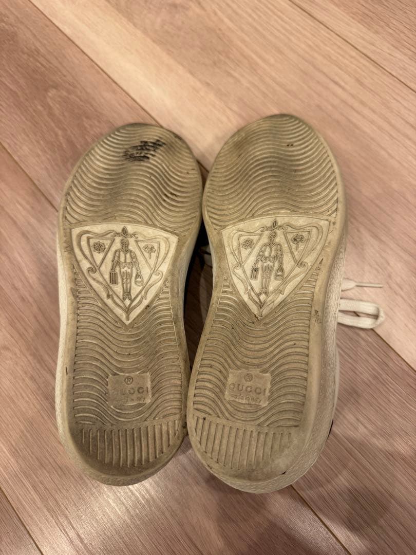GUCCI スニーカー 蜂刺繍　size6.5