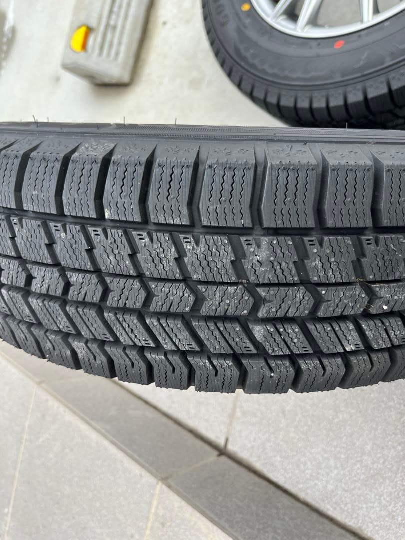 GOODYEAR スタッドレスタイヤ 14インチ 4本セット
