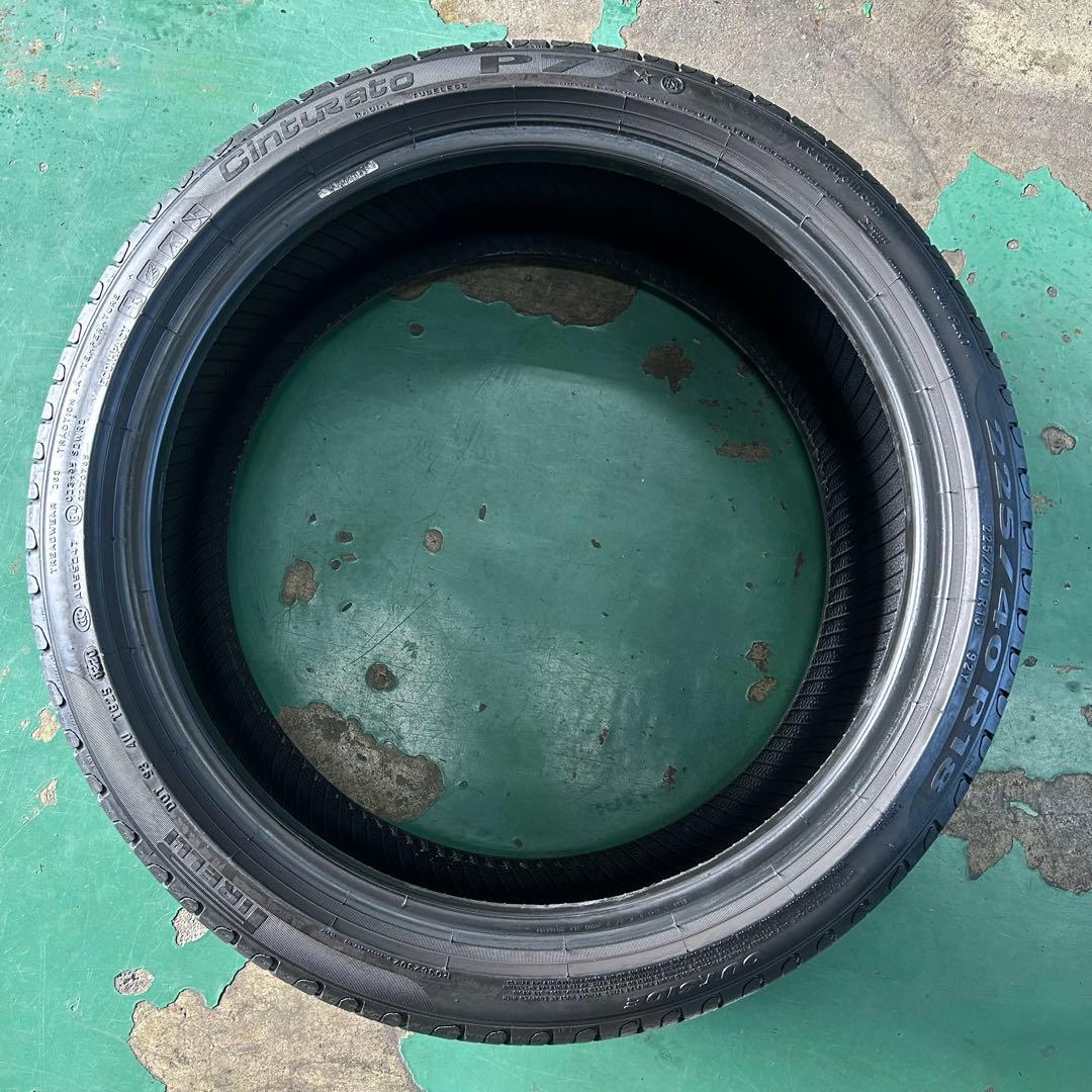 中古タイヤ225/40R18　ピレリランフラット2本　、MINIなどに