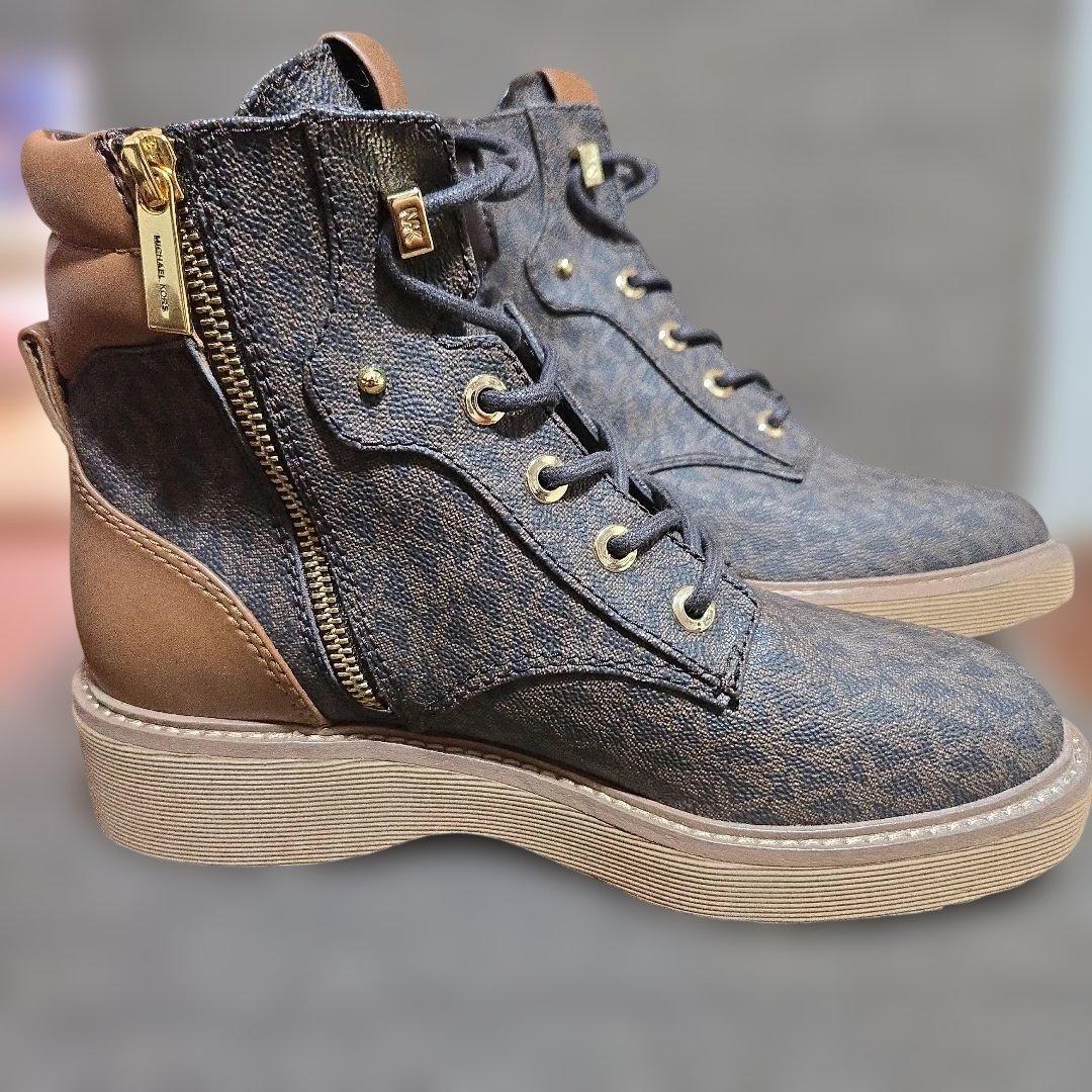 Michael Kors ブラウン レースアップブーツ