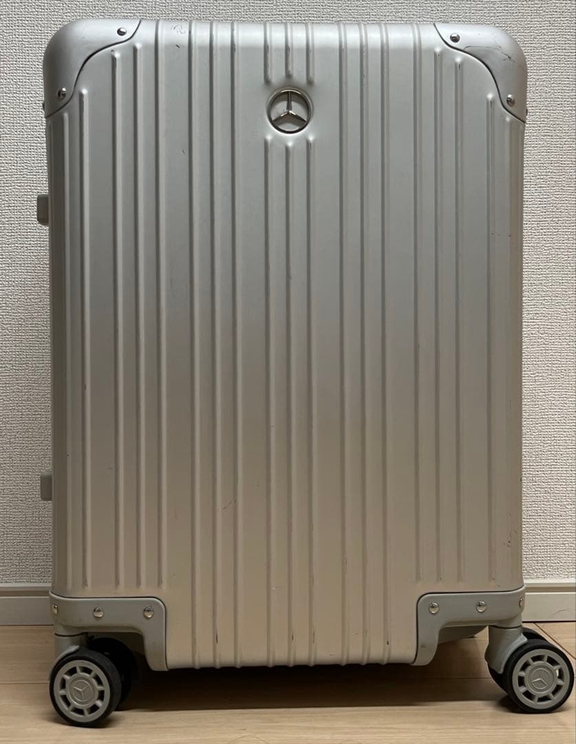 メルセデスベンツ　シルバー　キャリーケース　32ℓ 機内持ち込み可