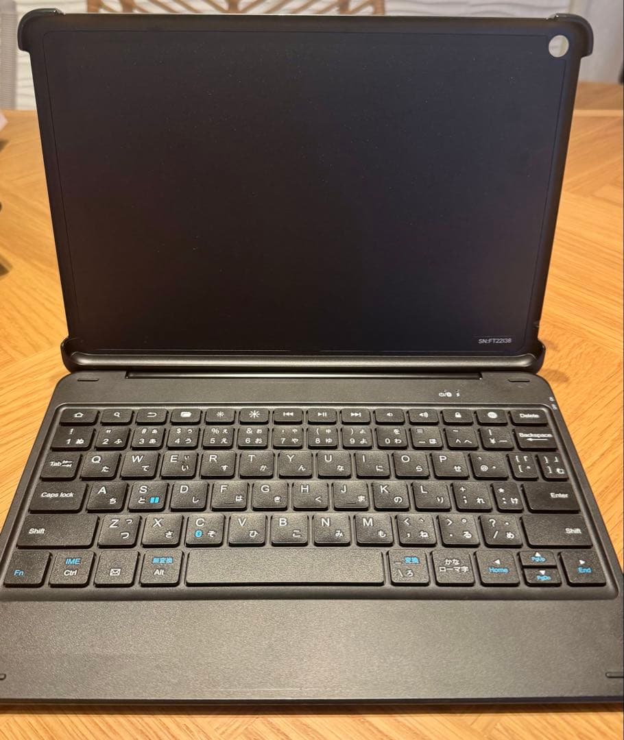 Amazon Fire HD 10 第11世代 タブレット　32GBキーボード付