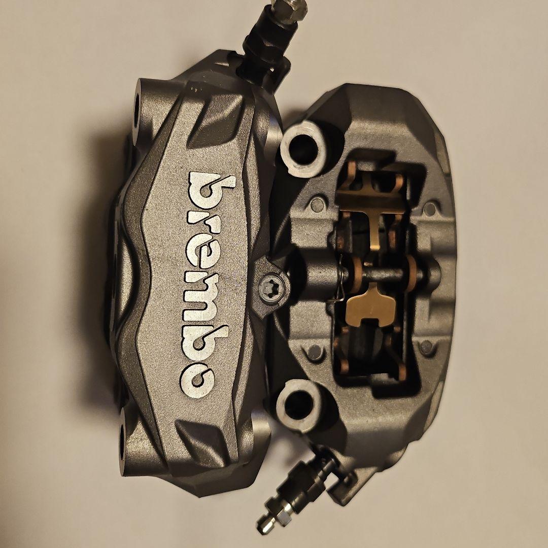 brembo ブレーキキャリパー 2個セット グレー