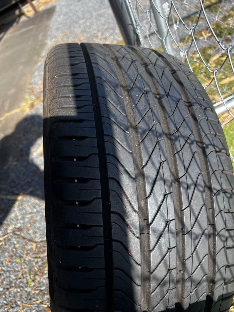 Continental 17インチ タイヤ 4本セット　225/45r17