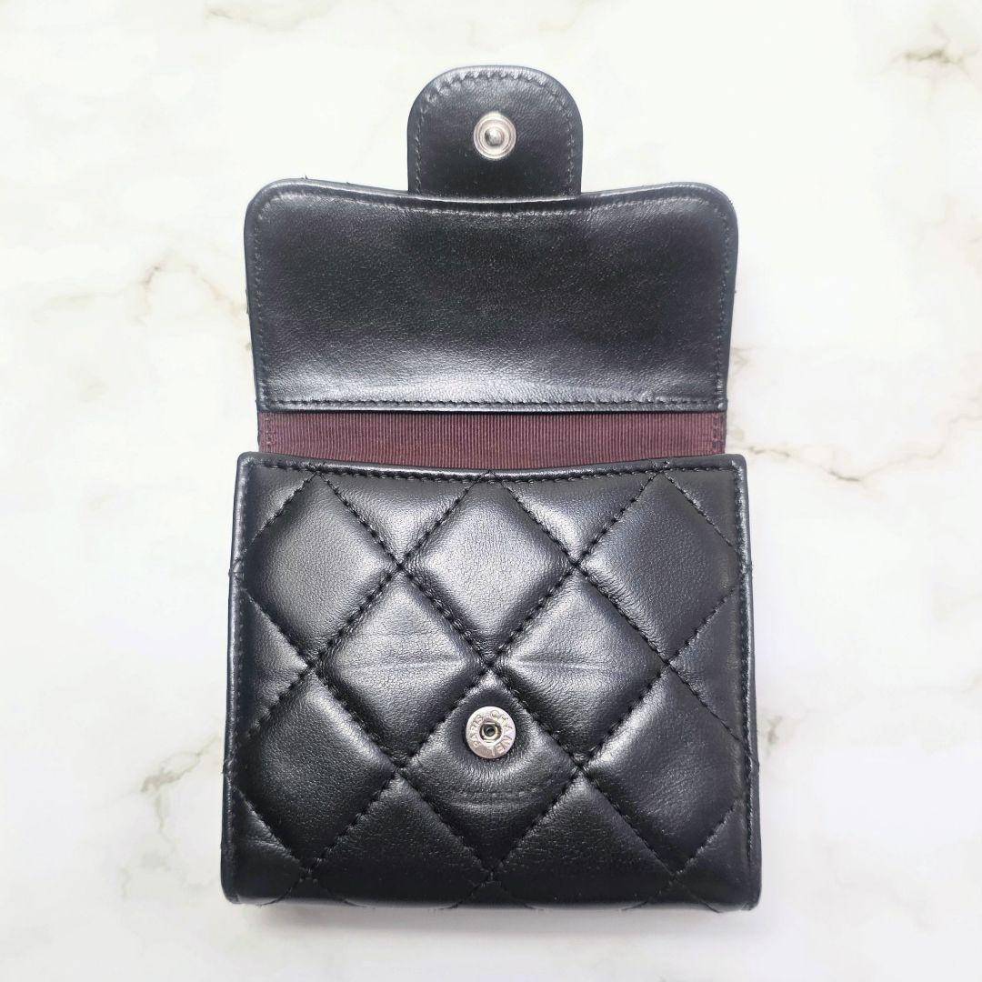 CHANEL マトラッセ ラムスキン Wホック財布 ココマーク 黒 ボルドー