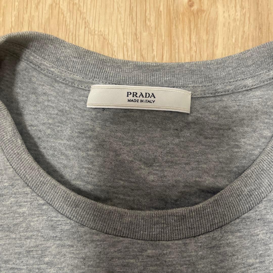 PRADA レディースTシャツ