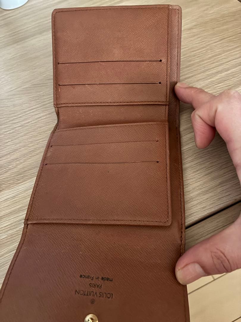 I*T様 ルイ・ヴィトン　折り財布