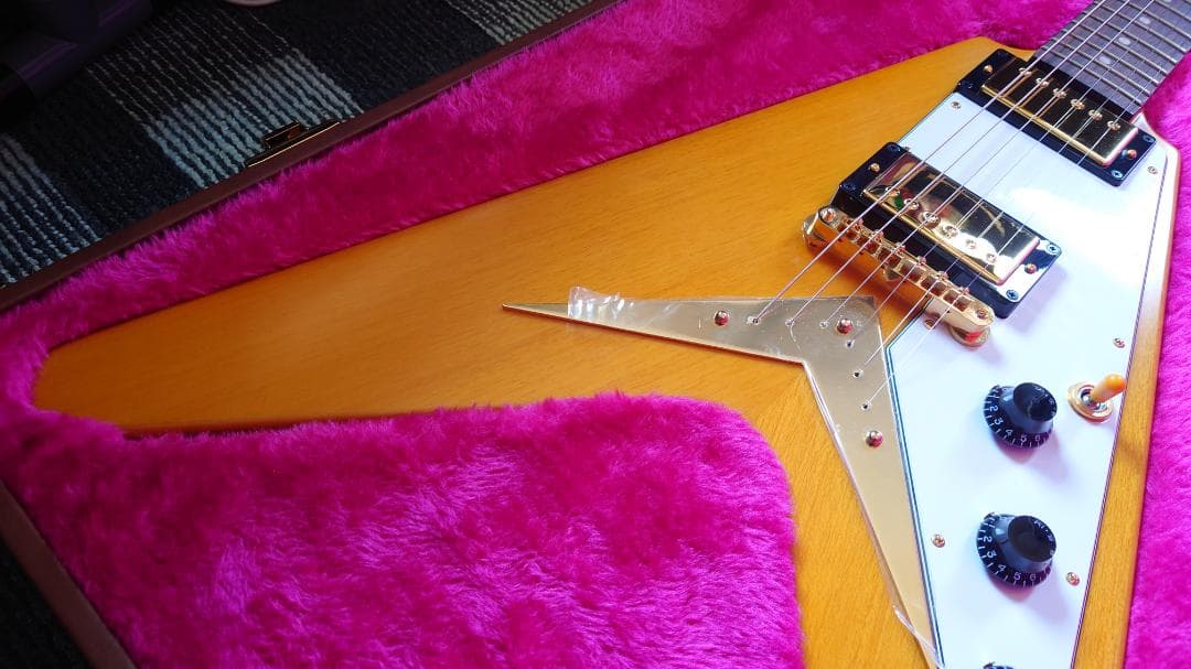 Epiphone ：1958 Korina Flying V