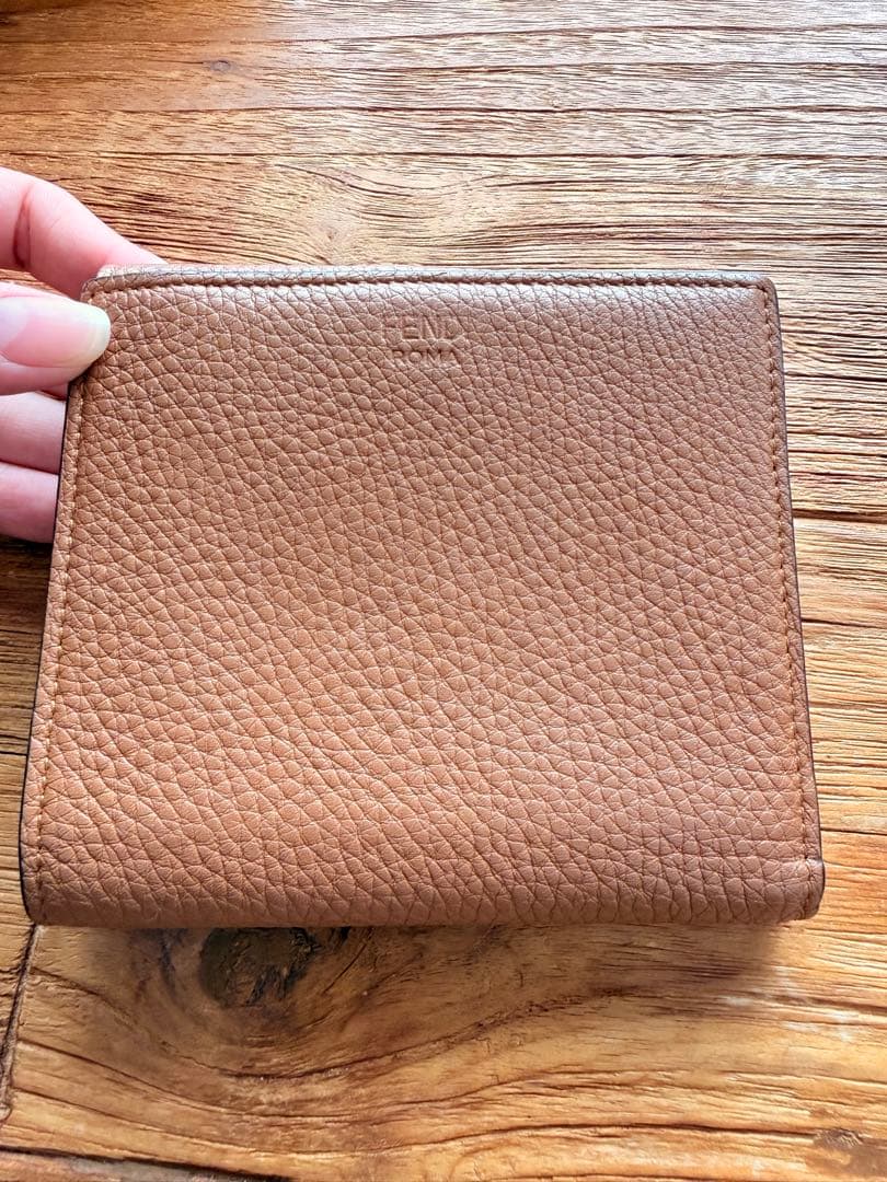 FENDI 財布 ピーカブー 2つ折り