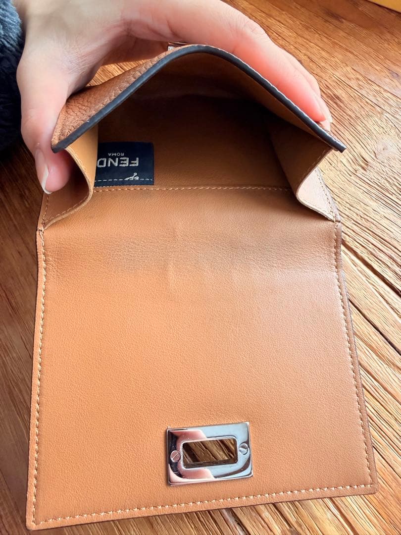 FENDI 財布 ピーカブー 2つ折り