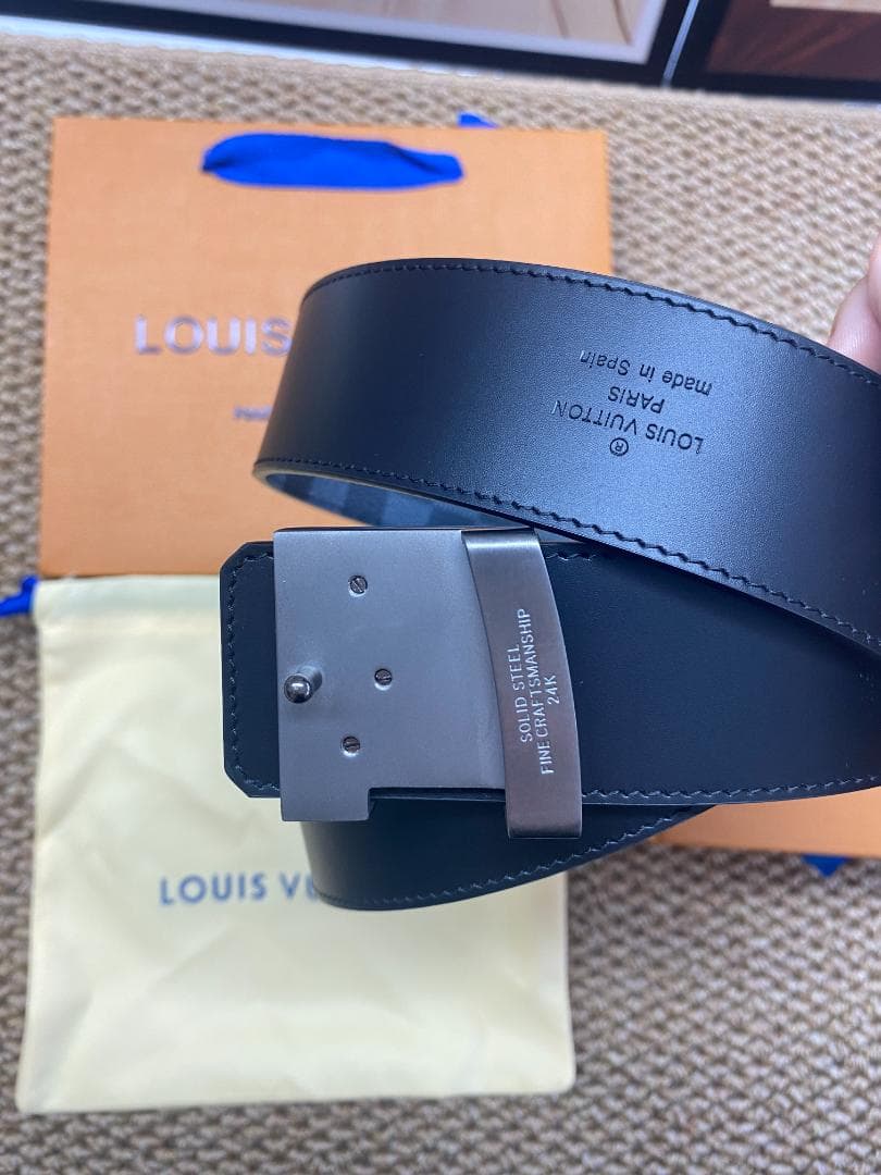 Louis Vuitton ブラックレザーベルト