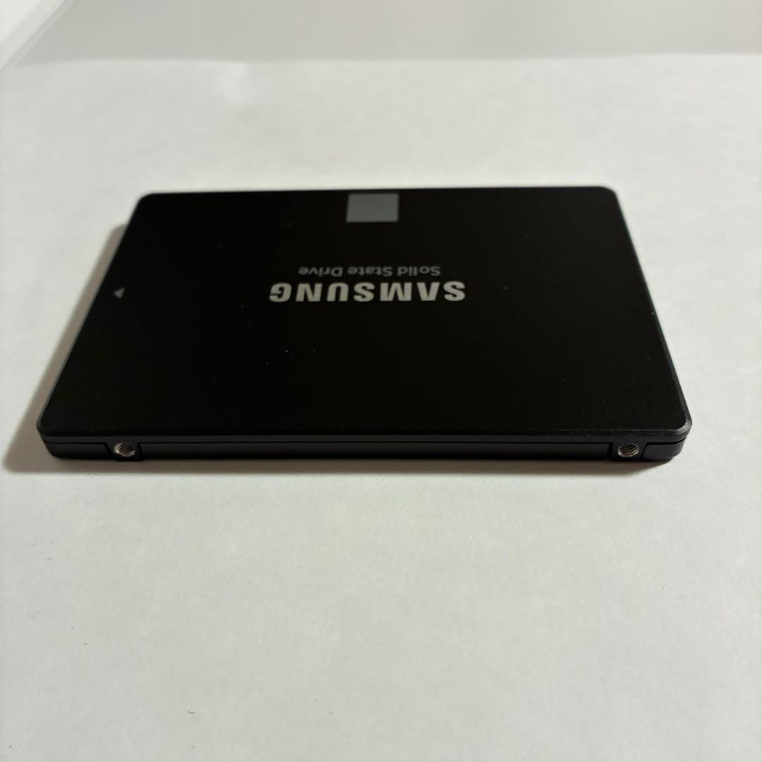 Samsung 860 EVO 4TB 内蔵型SSD 中古品