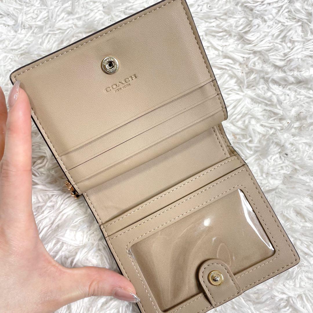COACH 　コーチ 二つ折り財布　猫 レザー ダンシング キトゥン
