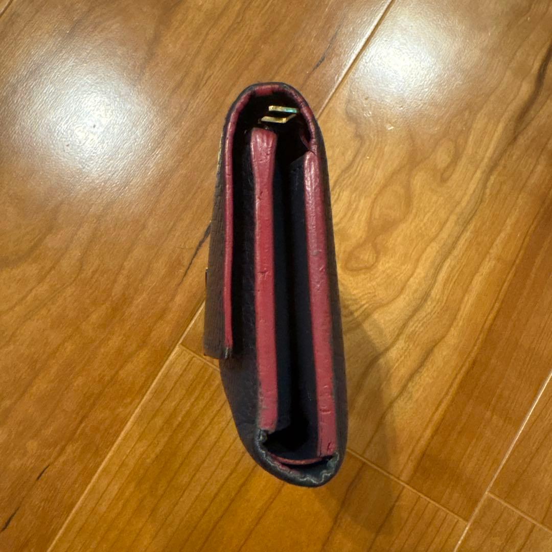 LOUIS VUITTON ポルトフォイユ・カプシーヌ コンパクト