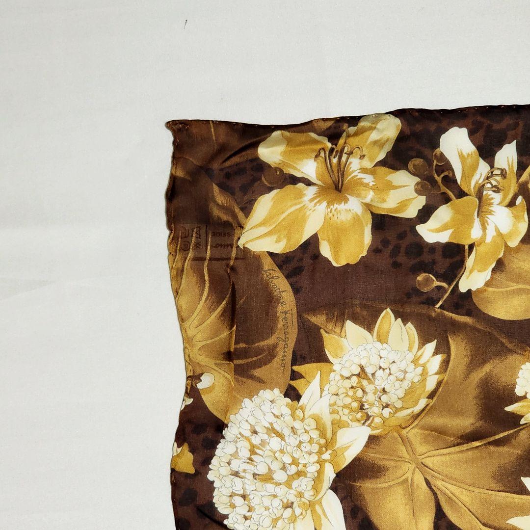極美品 Ferragamo ストール シフォン 花 リーフ シルク ブラウン.