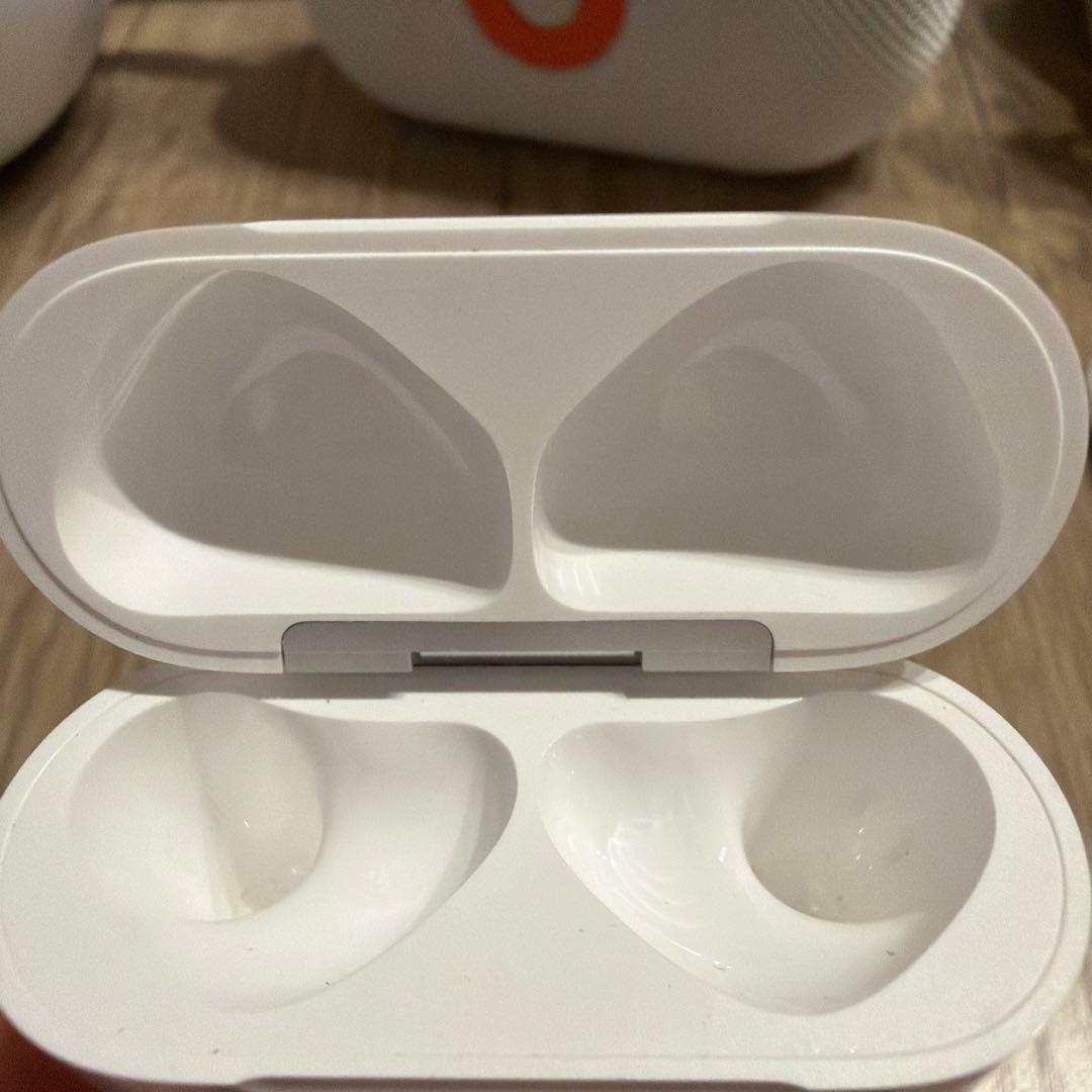 動作確認済　美品　AirPods4本体 アクティブノイズキャンセル　Apple