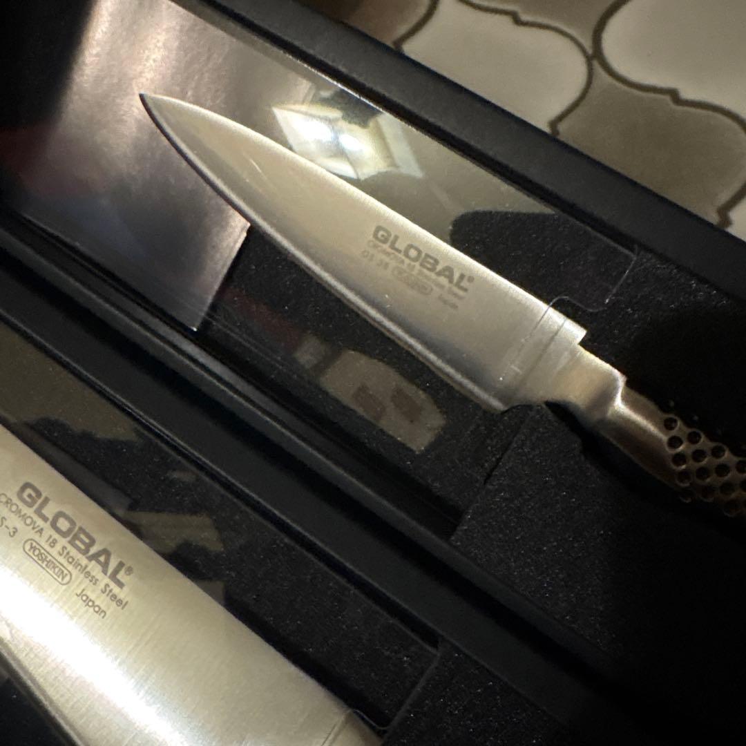 新品の未使用品⭐︎GLOBAL CROMOVA 18 包丁2本セット