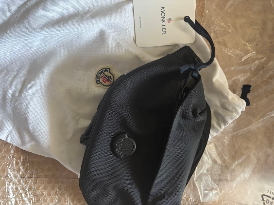 MONCLER durance ボディバッグ
