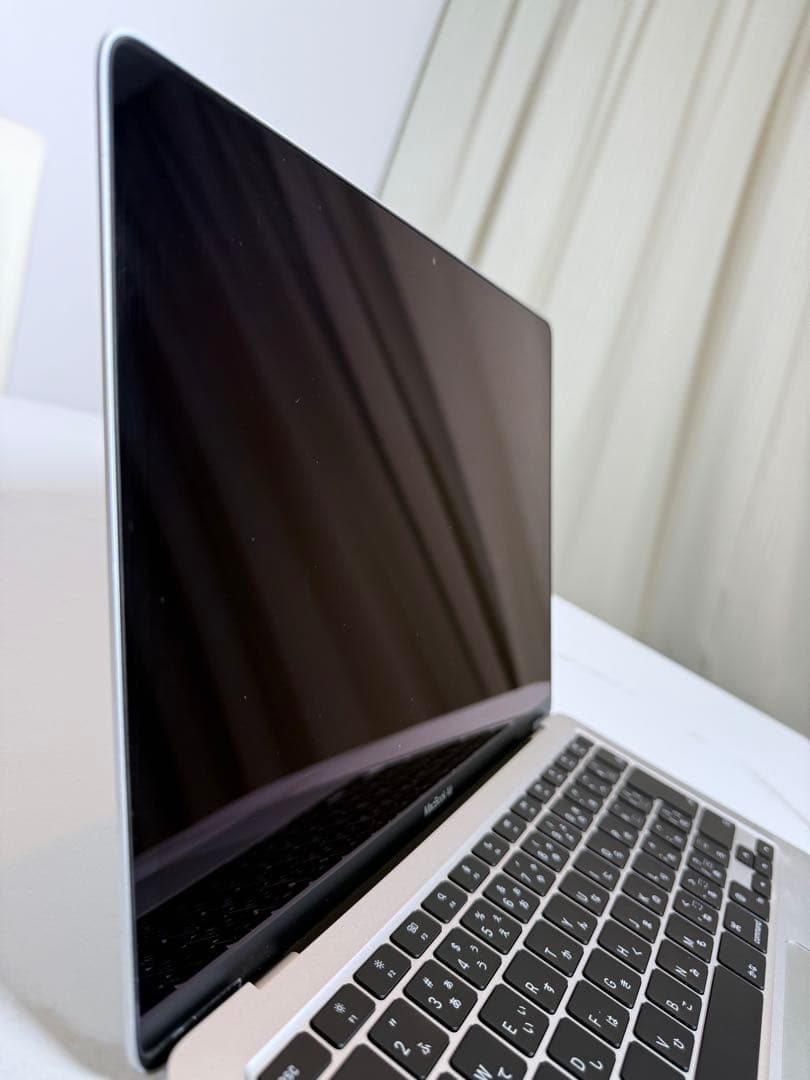 MacBook Air M1 8GB シルバー