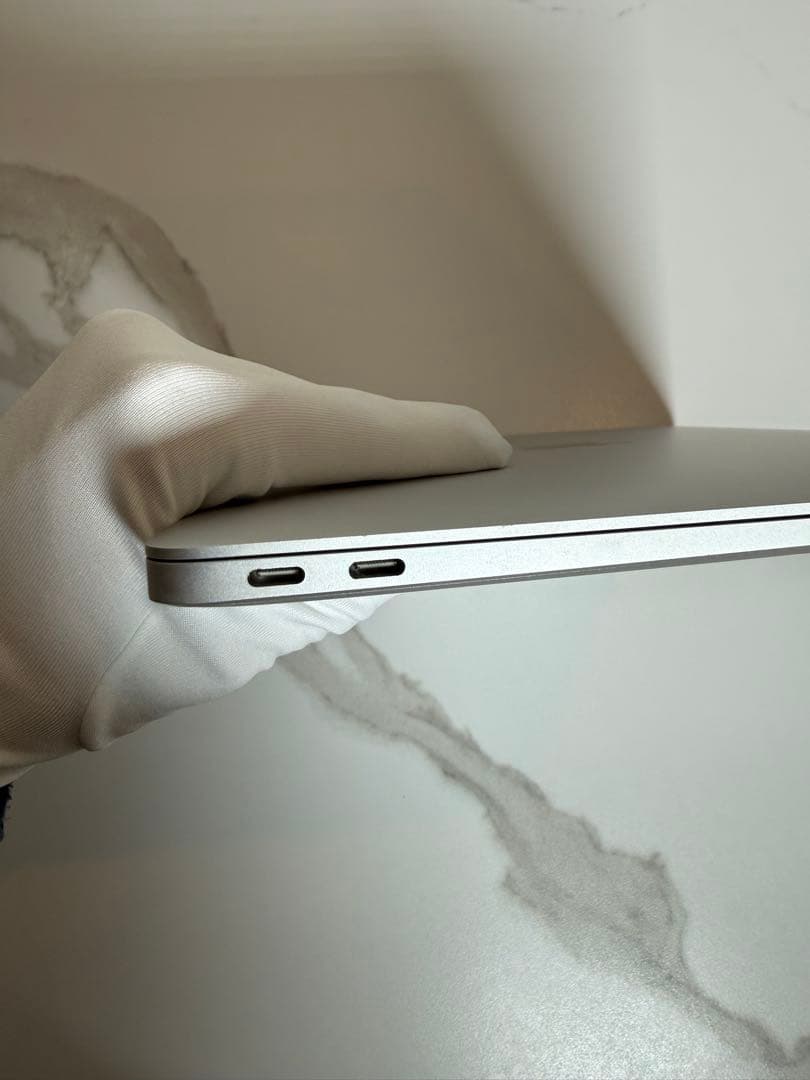 MacBook Air M1 8GB シルバー