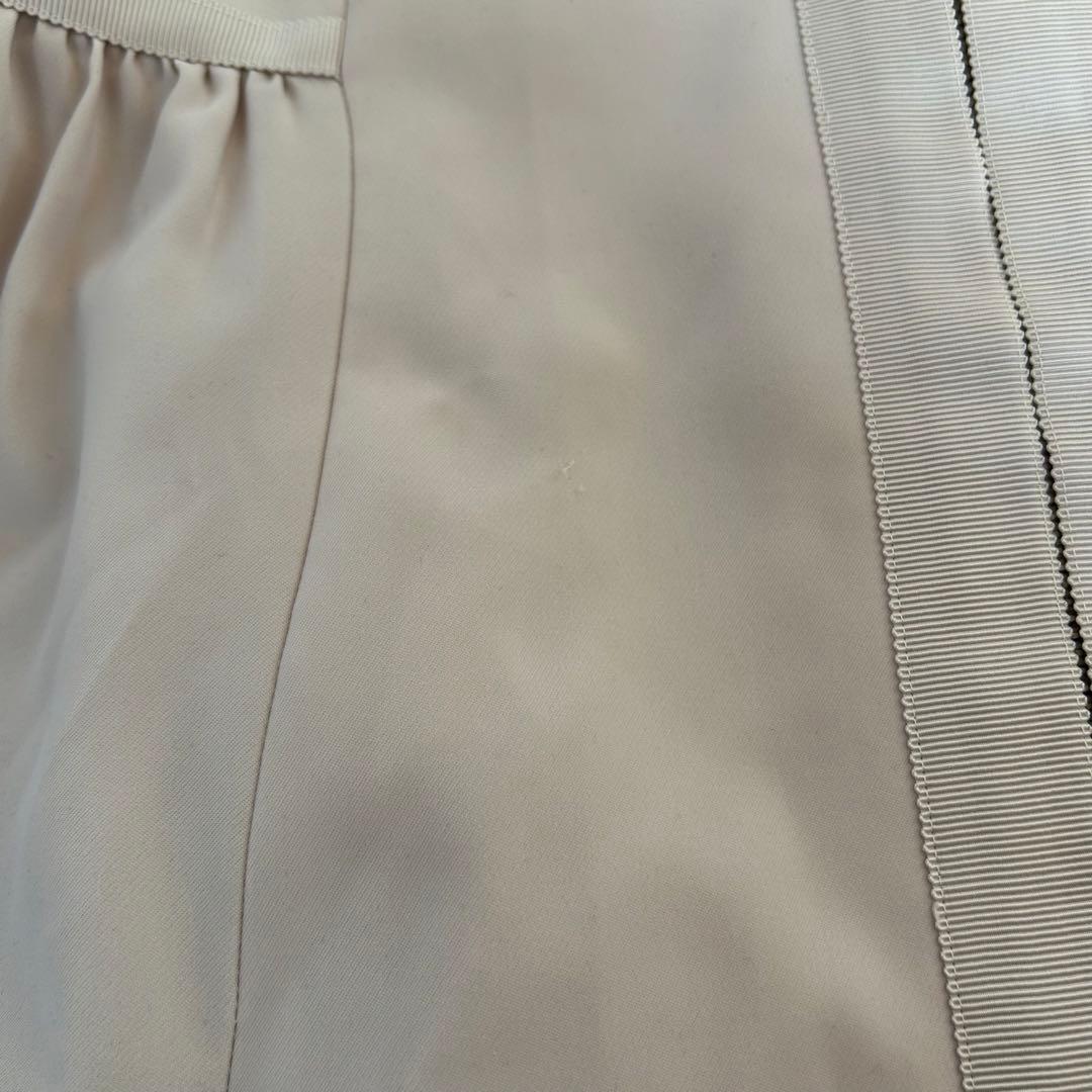 TO BE CHIC トゥービーシック　スプリングコート　ベージュ　フレア　40