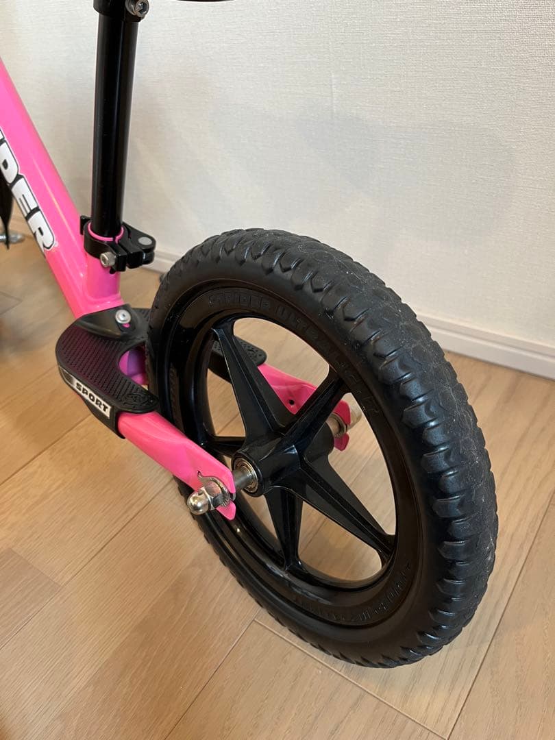 【美品・室内保管】ストライダー スポーツモデル 12インチ ピンク 日本正規品