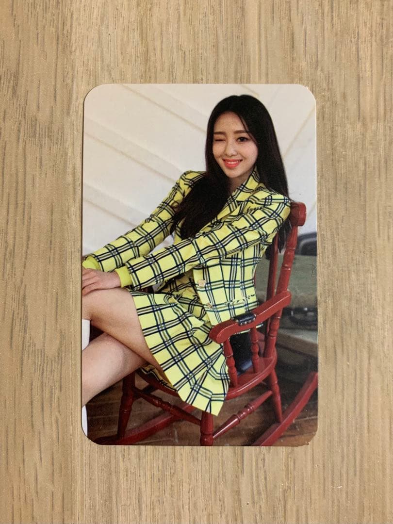 LOONA Yves アルバム B Ver. トレカ CD photocard