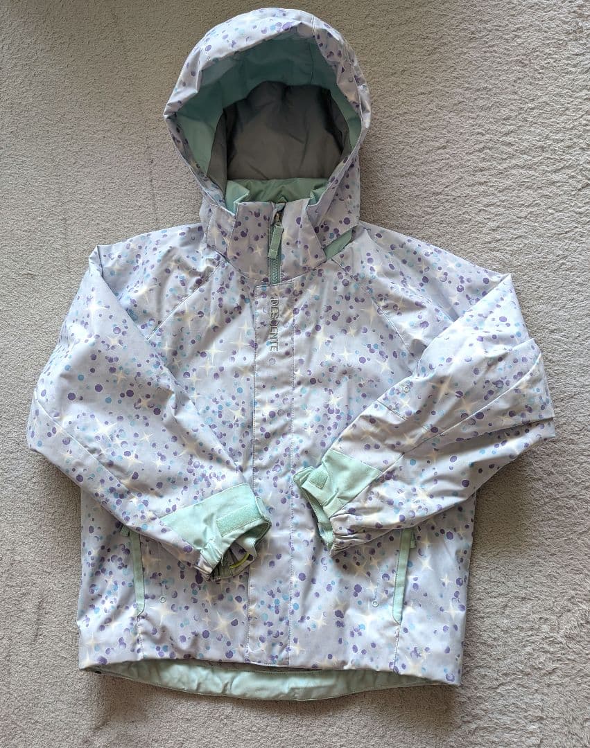 【専用です】DESCENTE　140 子ども用スキーウェア