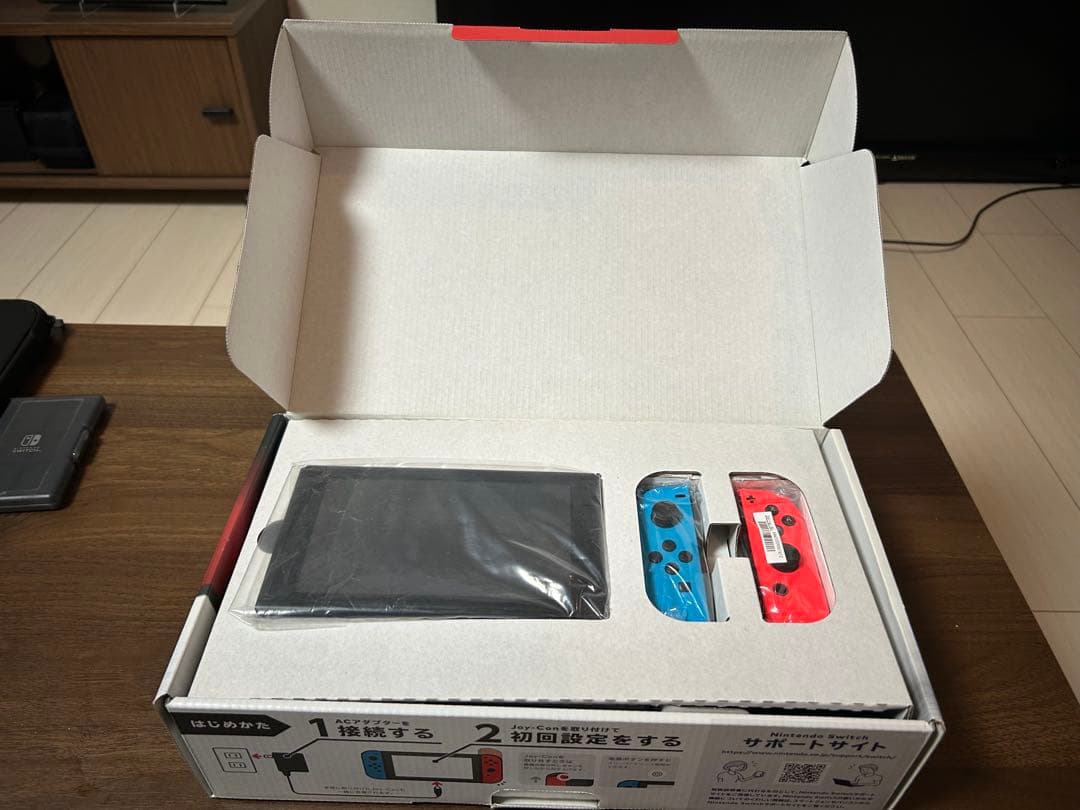 任天堂　Switch 本体+プロコントローラー