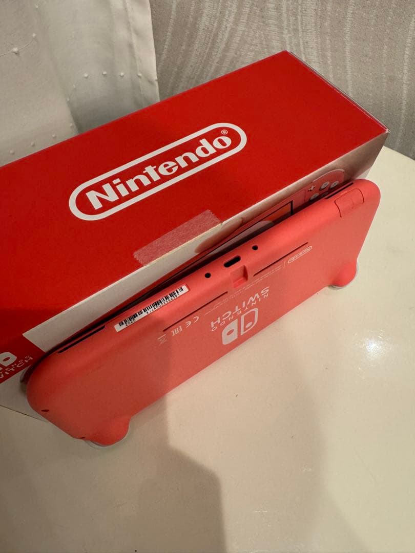 ニンテンドースイッチ Nintendo Switch Lite コーラル