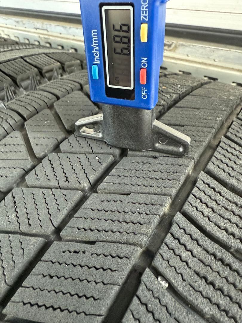 こっこブリヂストンスタッドレス205／60R16 96Q深溝