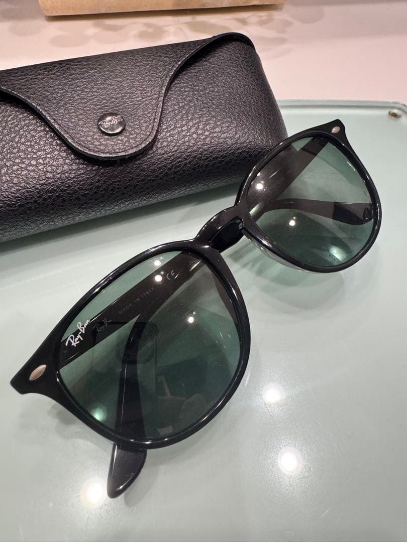 Ray-Ban ブラック サングラス ケース付き RB4259-F