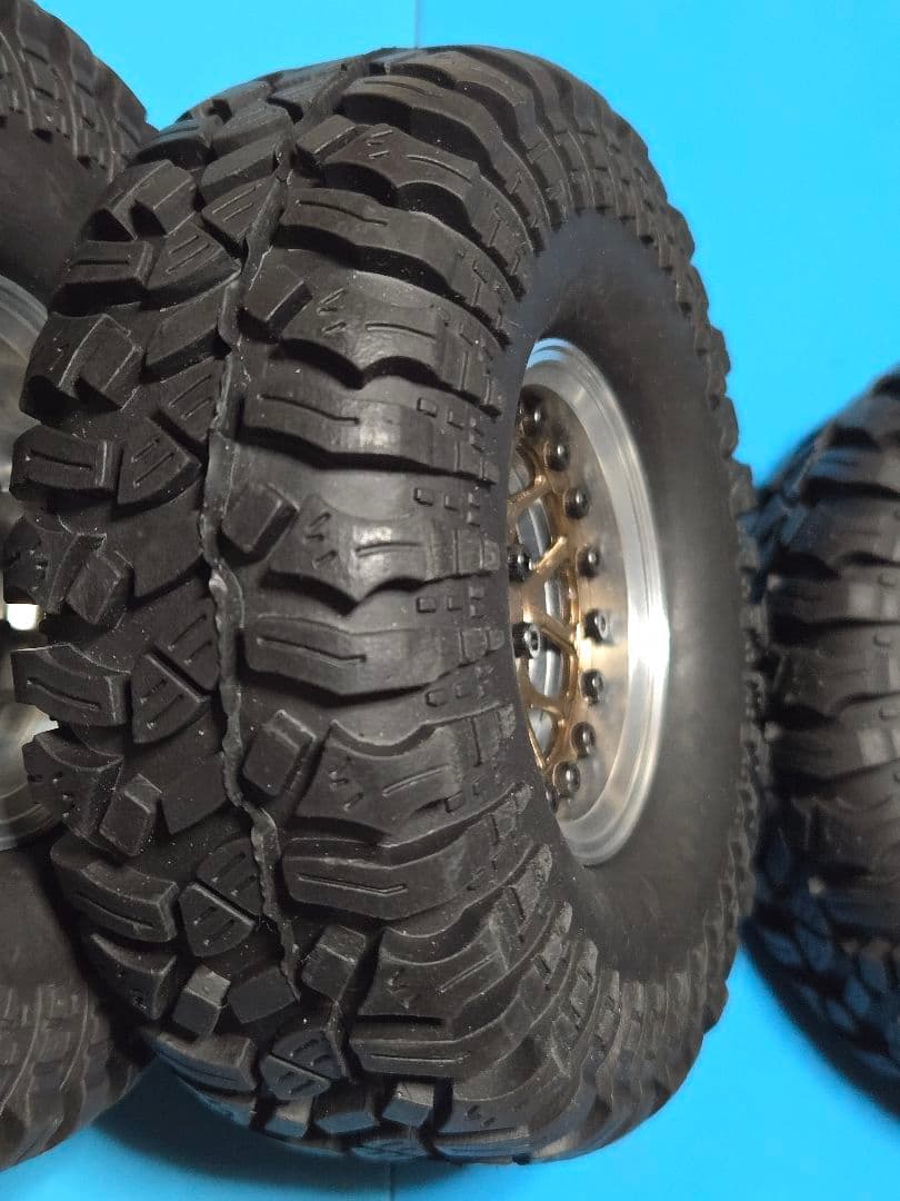 【未使用】1/10 RC クローラー用 1.9インチ タイヤ & ホイール 4本