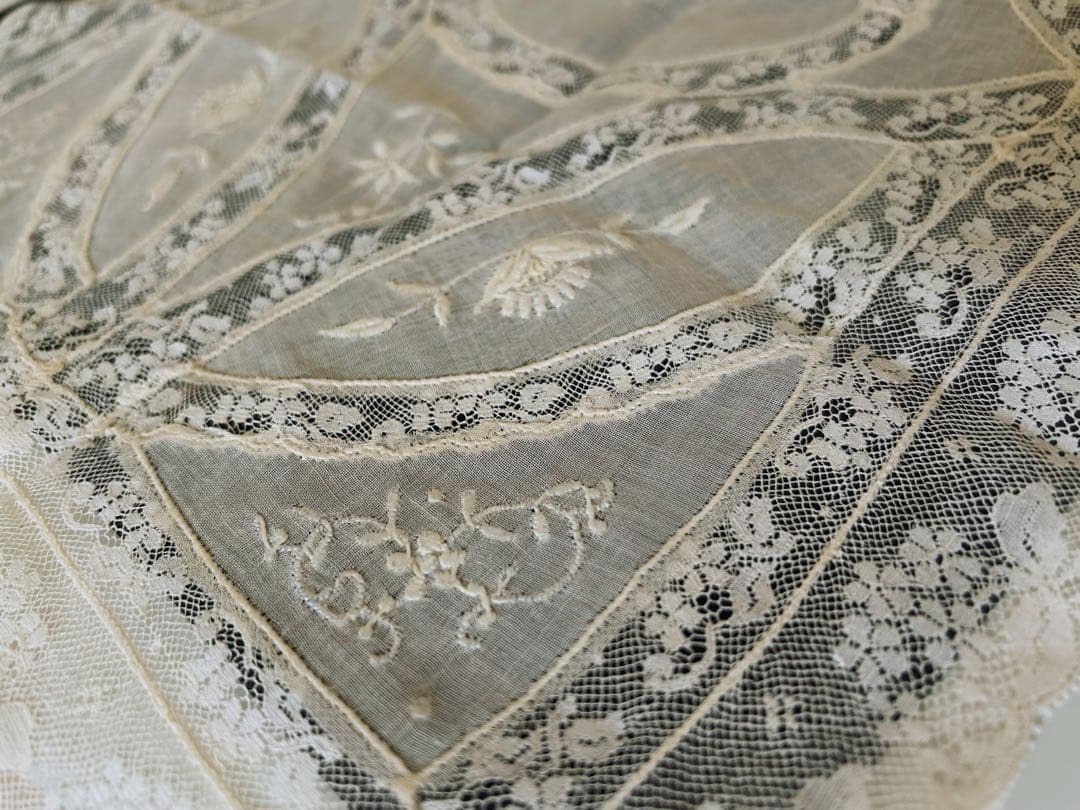 素敵！フランス　アンティーク　レース　刺繍　ノルマンディテーブルセンター　おまけ