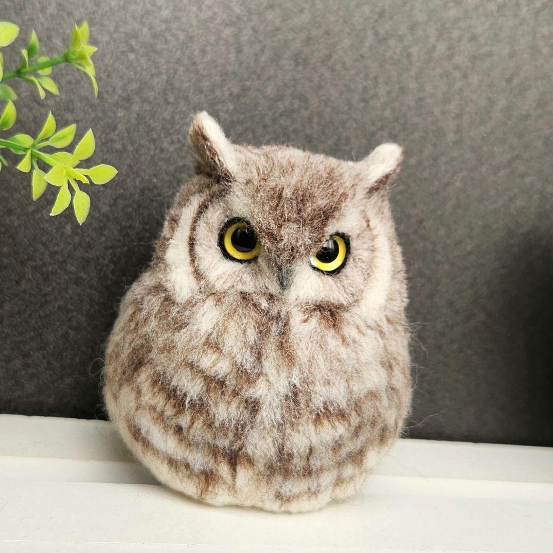 朱鳥さま専用のご購入ページ 小さなフクロウ置物　高さ約9㎝　2羽おまとめ