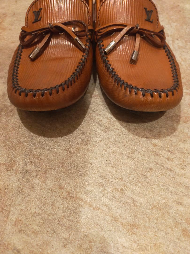 LOUIS VUITTON ブラウンモカシン
