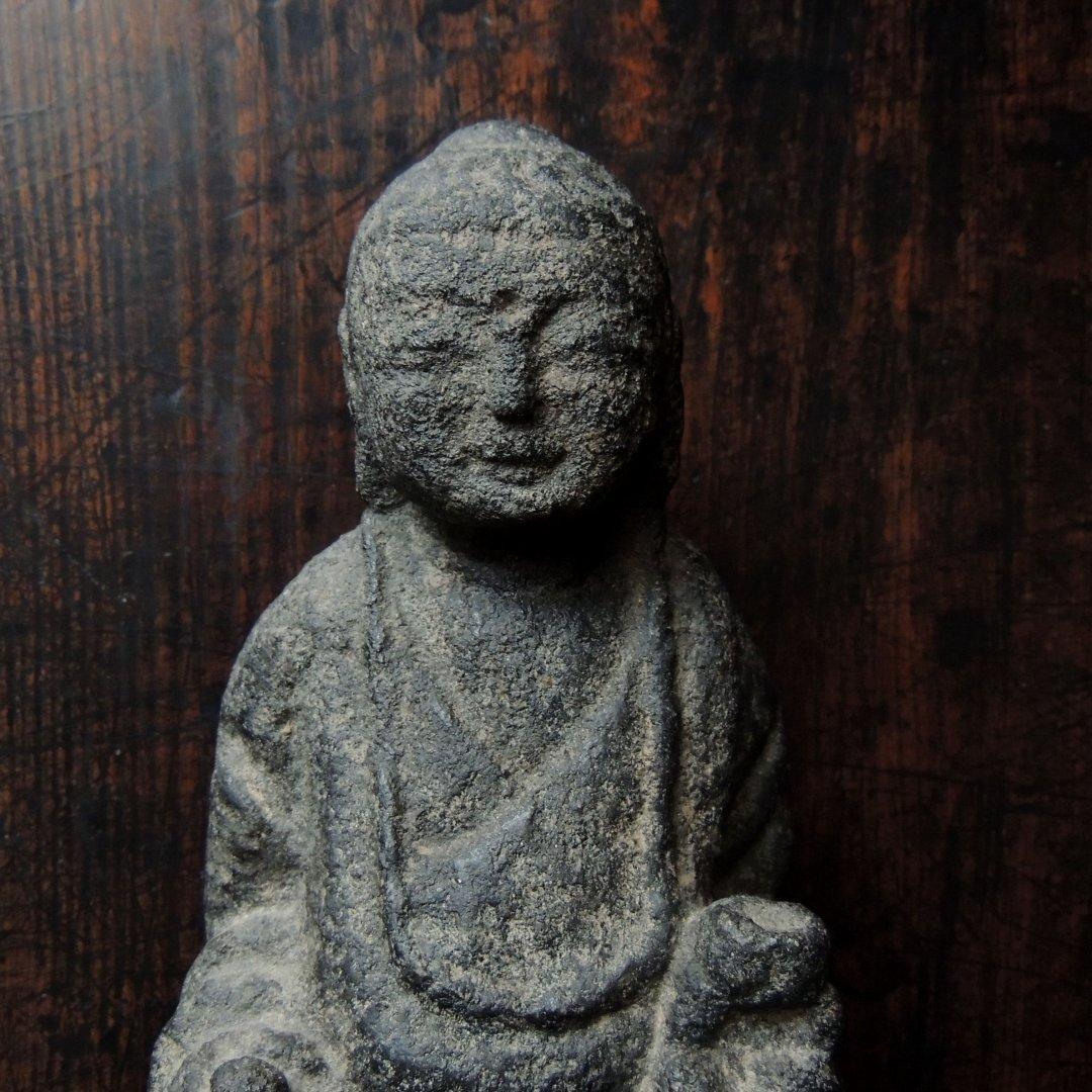とても優しい顔　時代石彫　地蔵菩薩　酒地蔵　酒呑地蔵　酒の守護神