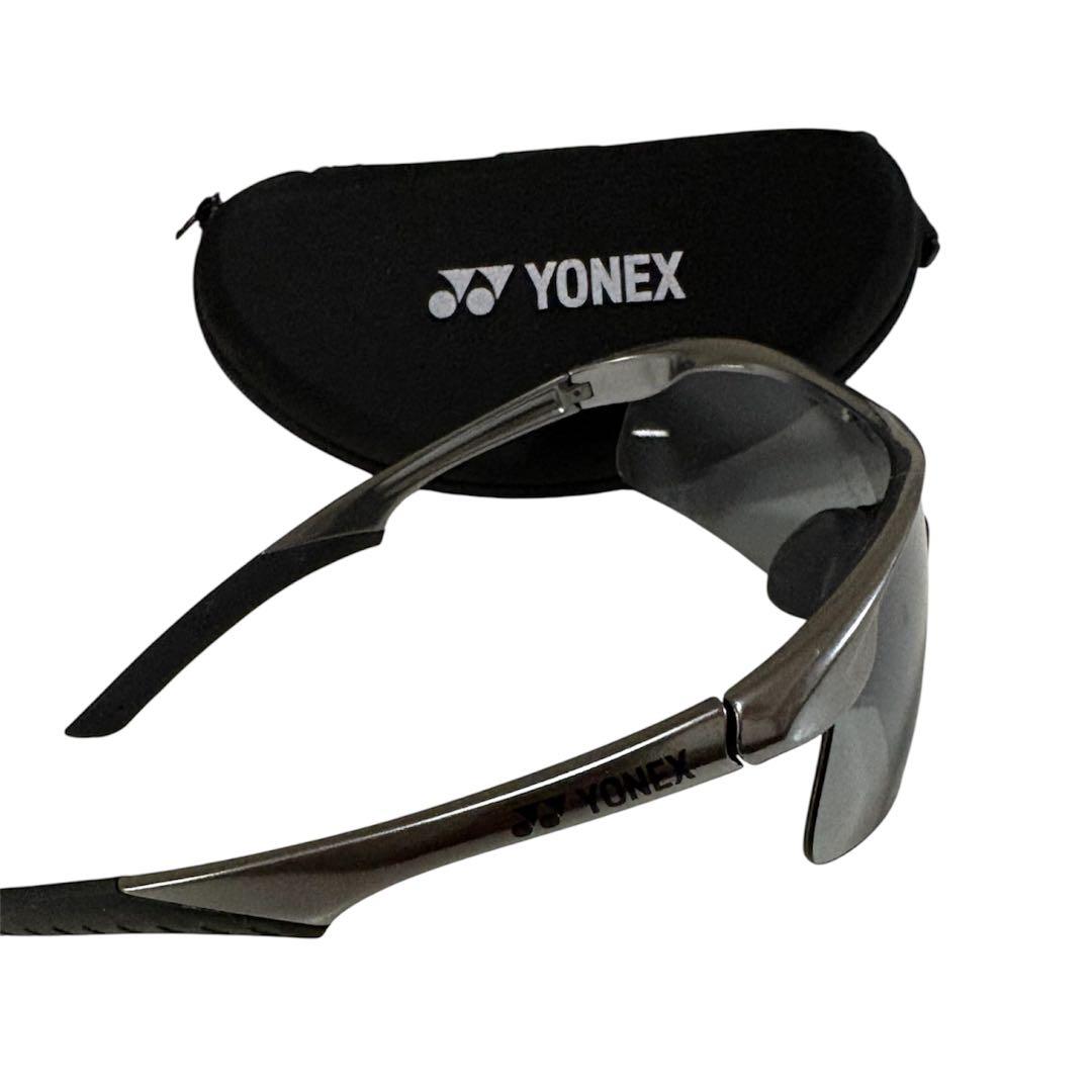 美品YONEX スポーツ用サングラス グレー