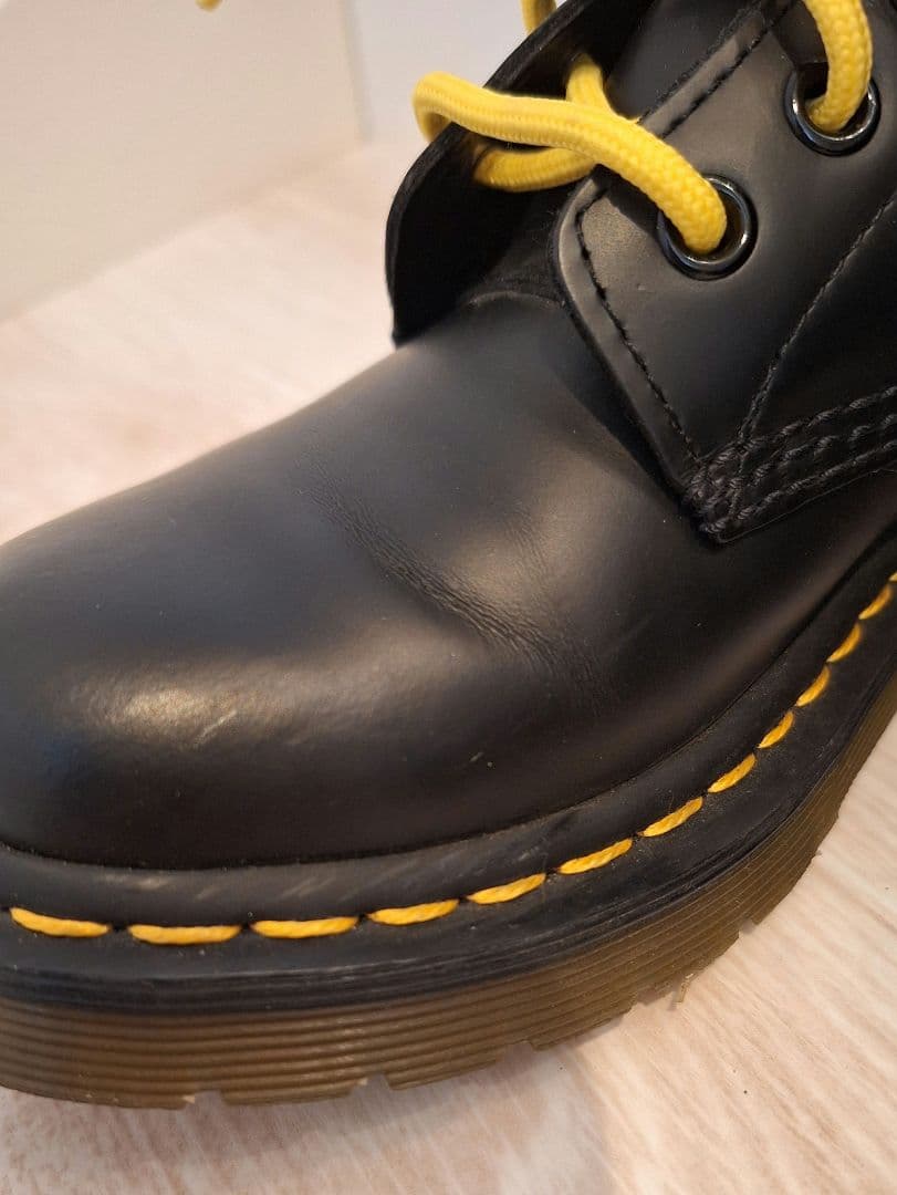 Dr.Martens 8ホールブーツ 靴紐付き 22〜22.5cm UK3