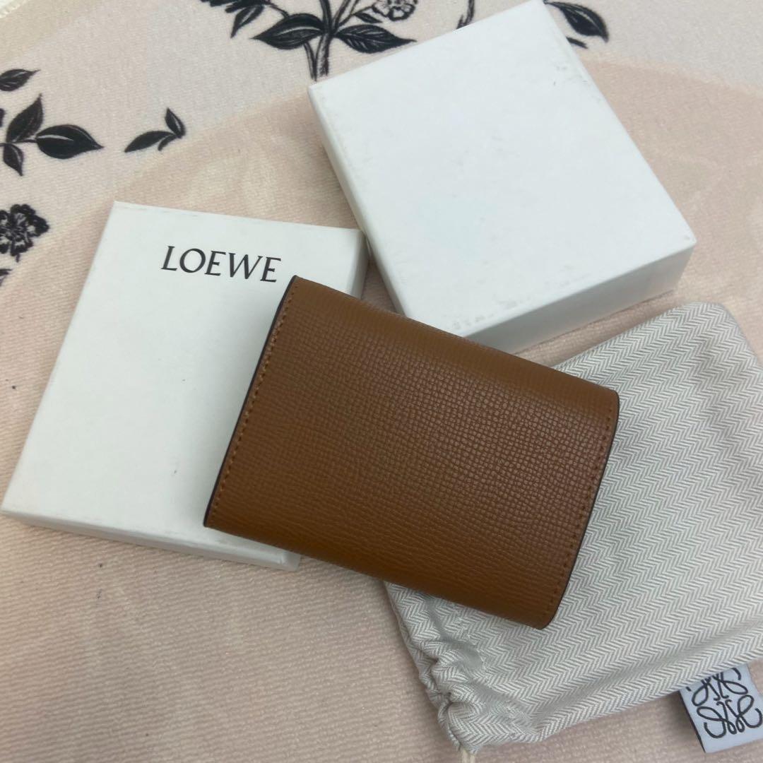 LOEWE アナグラム レザー三つ折り財布