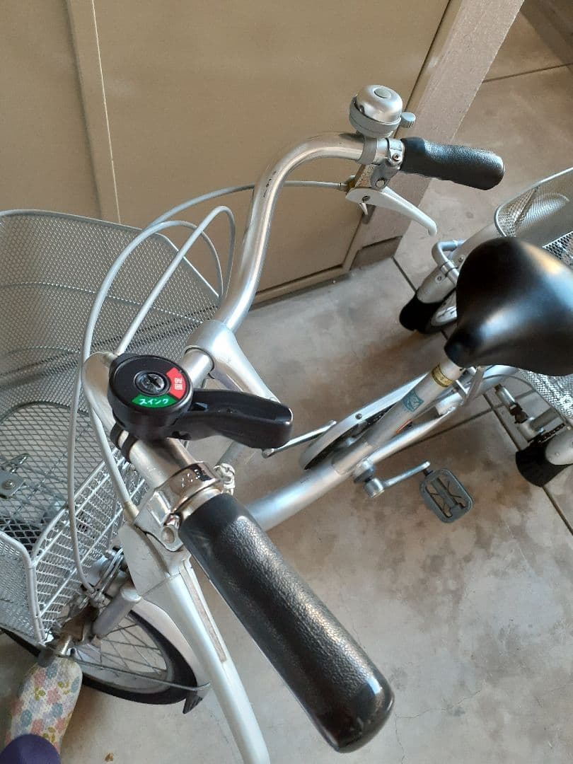 ❤️大阪 三輪自転車 シルバーメッシュバスケット付【着払いか引取り可】