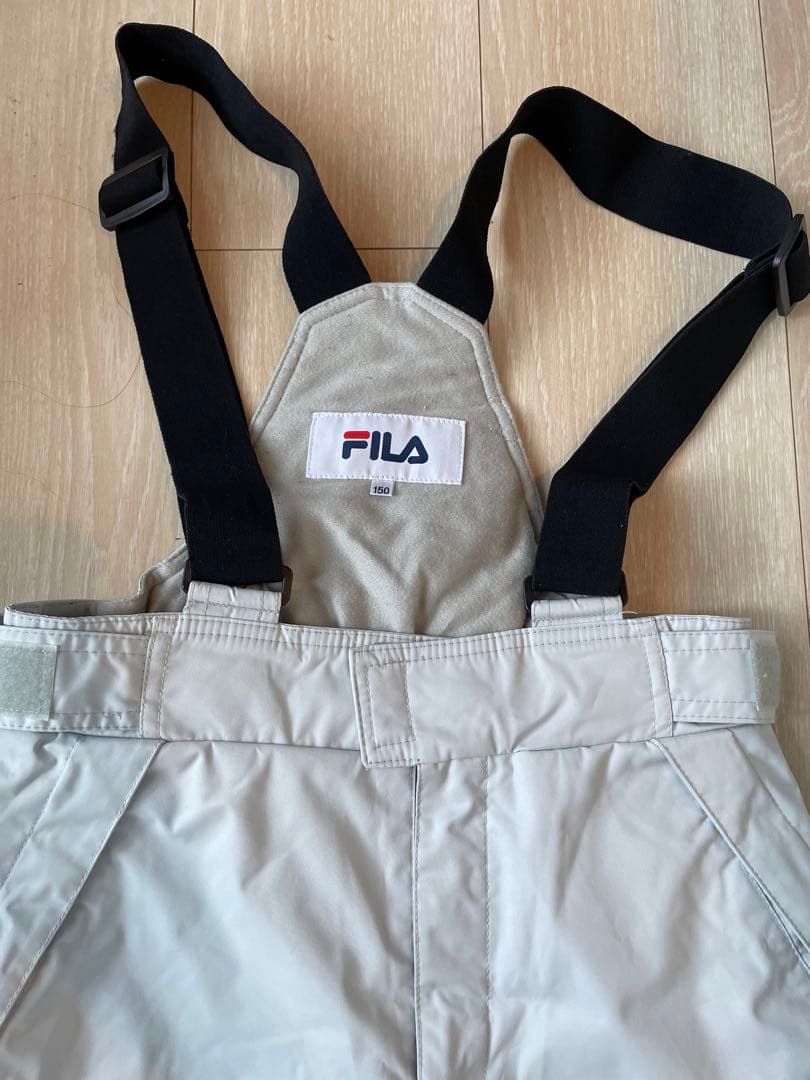 女児スキーウエア 上下セット FILA 135〜155cm 帽子・手袋付き！