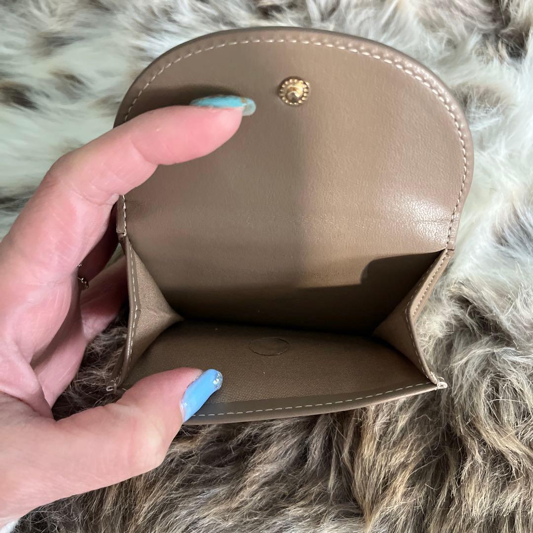 LOVST TOKYO Apple Half-moon Wallet グレージュ