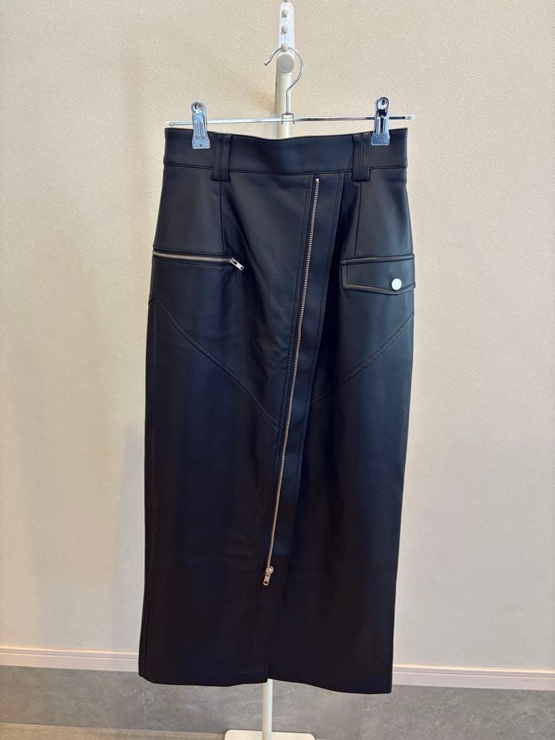 【新品未使用】【今期】MURUA ZIPスリットフェイクレザースカート
