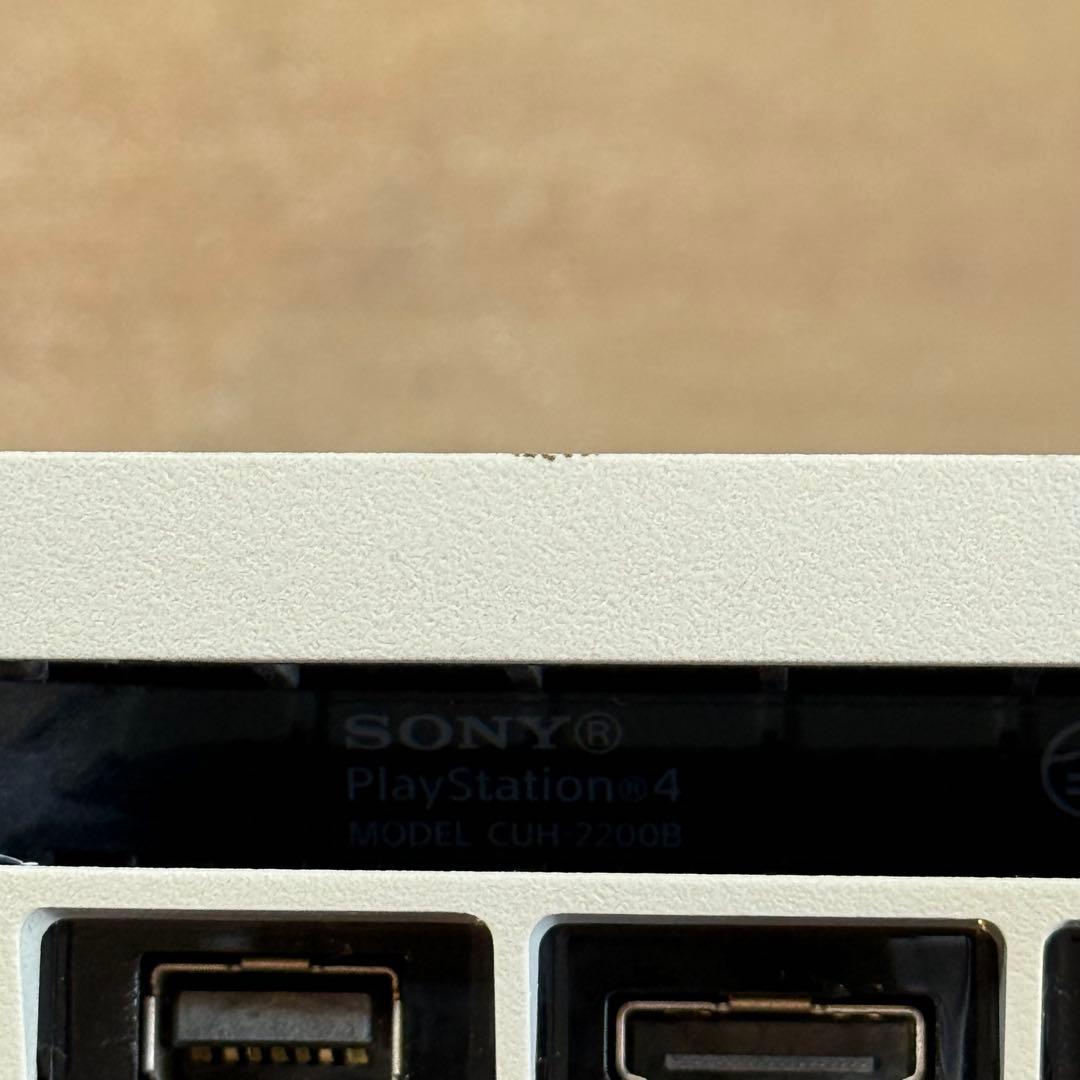 9-040 PS4 本体のみ CUH-2200 ホワイト