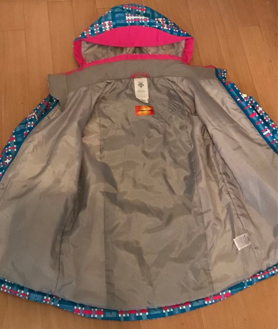 キッズ DESCENTE スキー スノーボード ウェア 160上下。