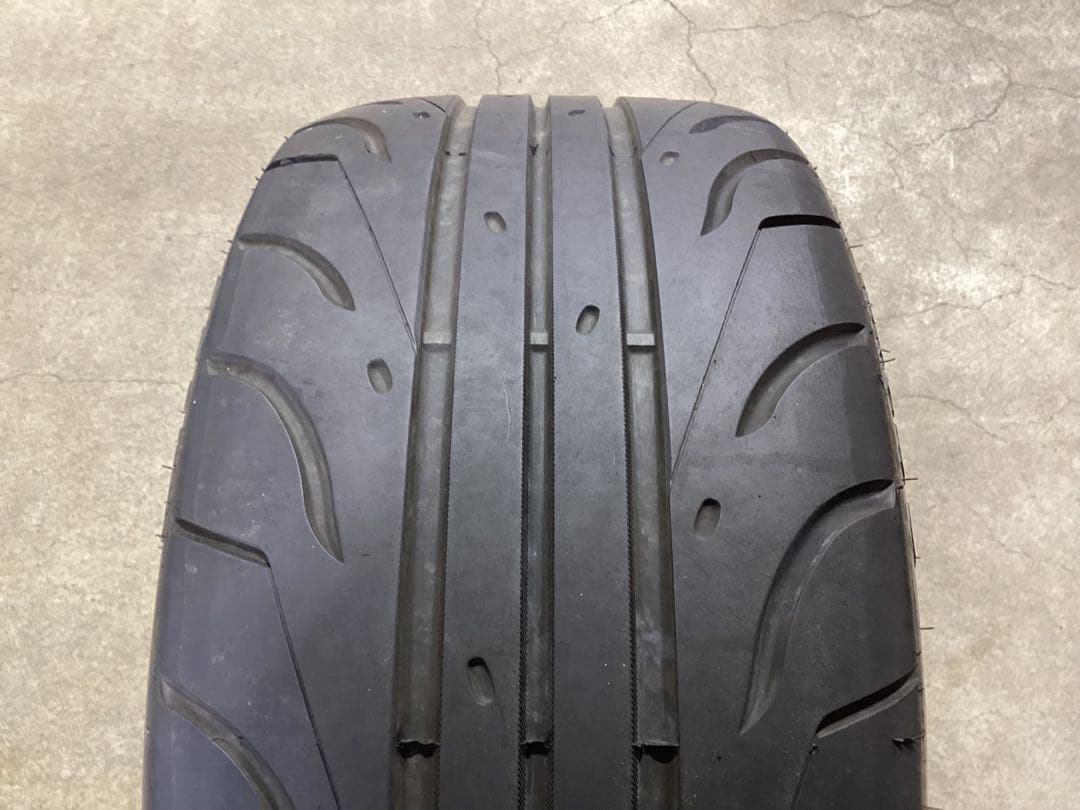 激安 255/35R18 アクセレラ 651 サマータイヤ 4本 送料込み